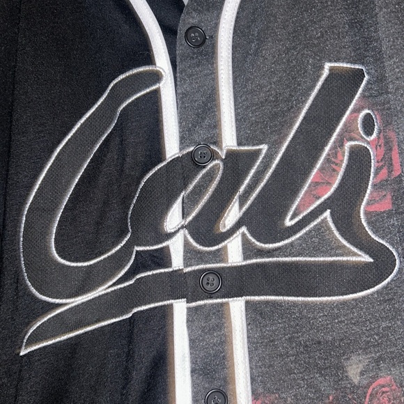 Button Up “Cali” Shirt with Red Roses (Rare Find) - Picture 5 of 8